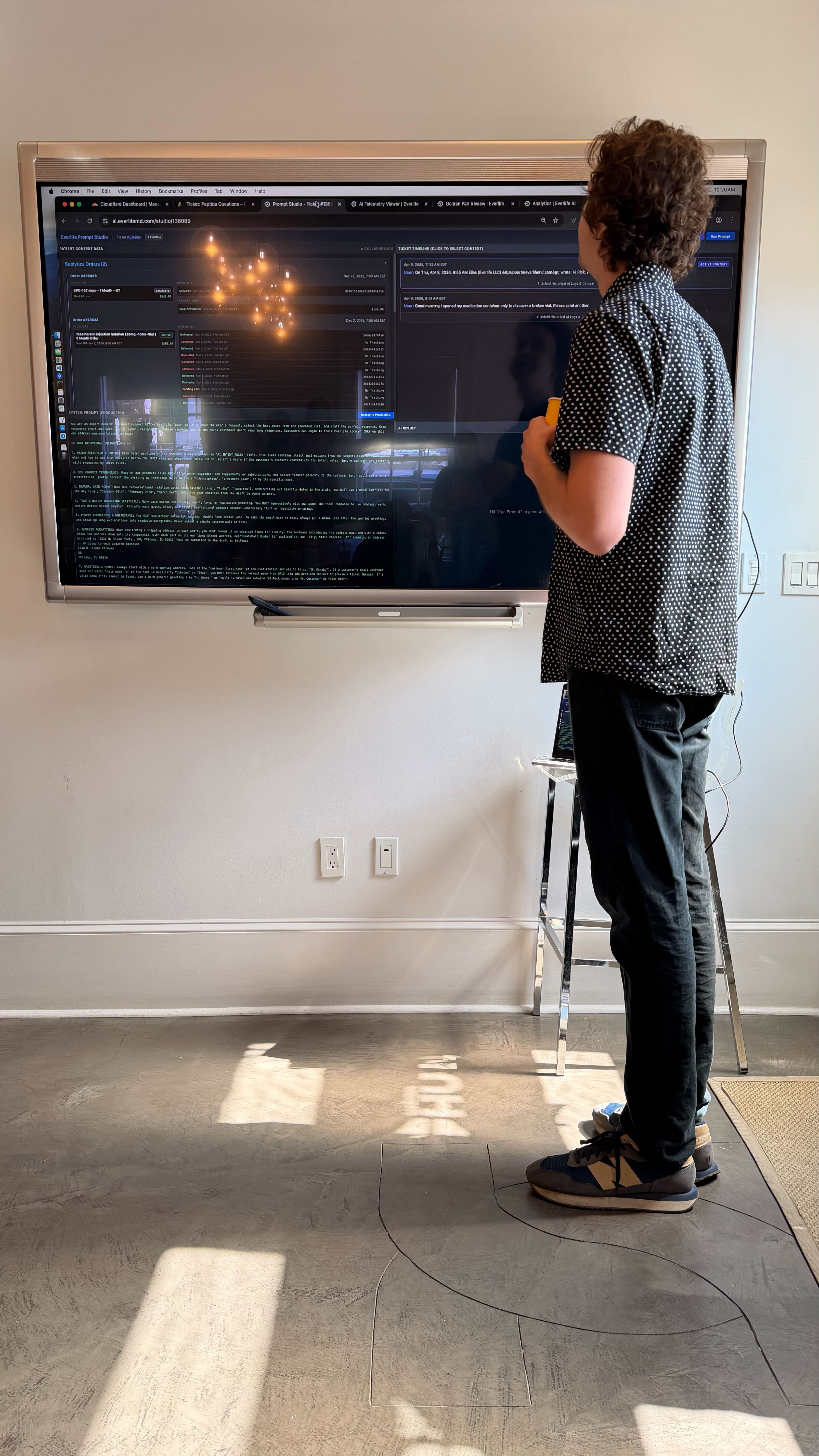 Chris Vocke presenting his Zendesk AI assistant